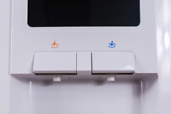 Cây nước nóng lạnh Kangaroo KG32N với công tắc riêng